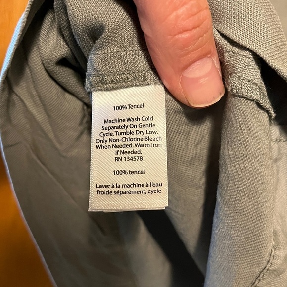 Vineyard Vines Off-Shoulder Dress - Picture 9 of 10